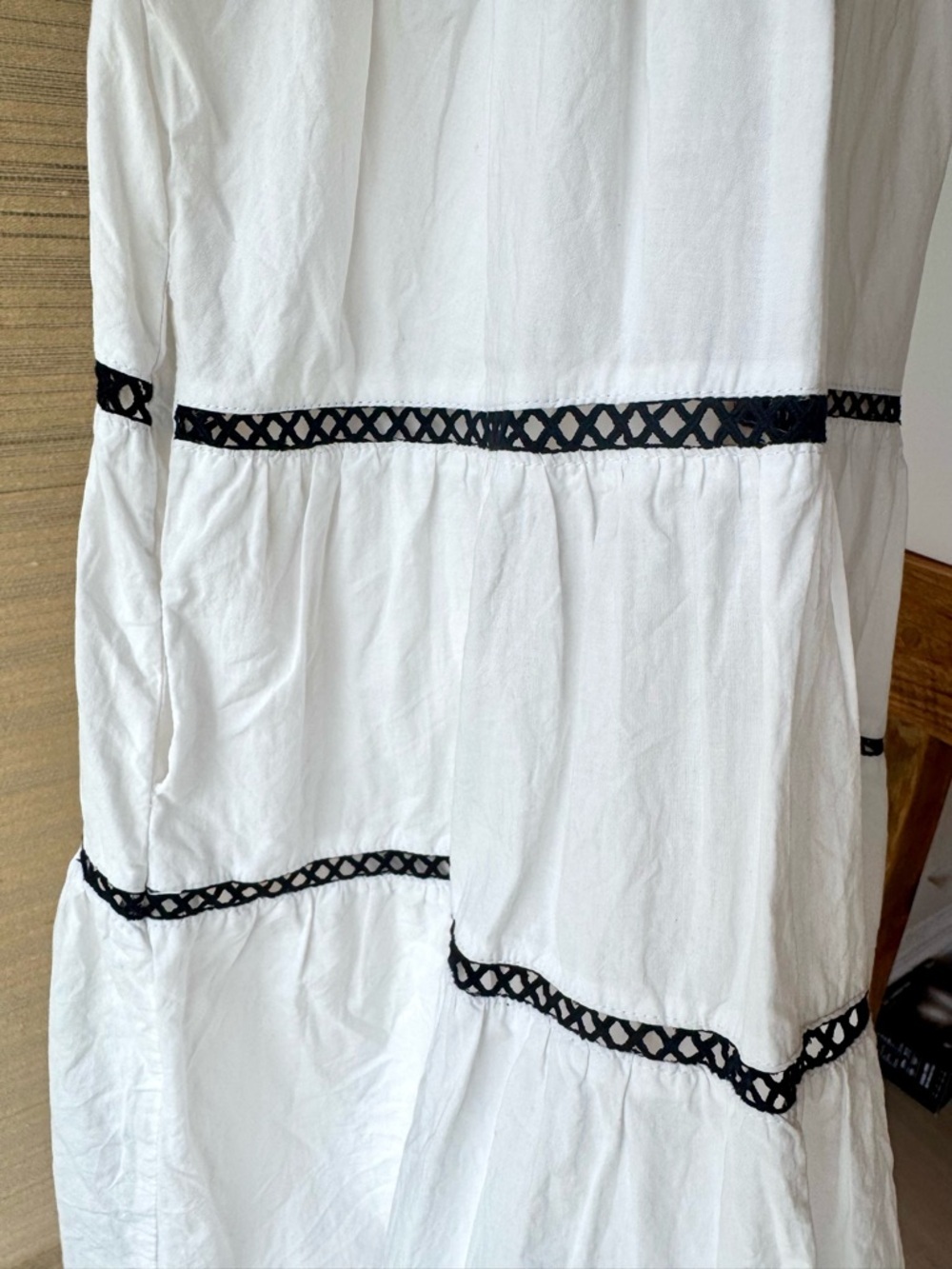 En Saison Aliza Babydoll Mini Dress White Ruffle Tiered M EUC Ruffle Sleeve - Picture 8 of 12